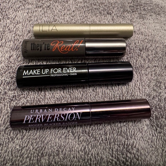 Makeup Bundle for Eyes and Cheeks - Picture 13 of 16